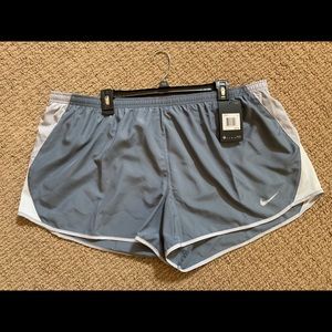 NIKE Women’s Running Shorts Gray/Grey Dri Fix 1X